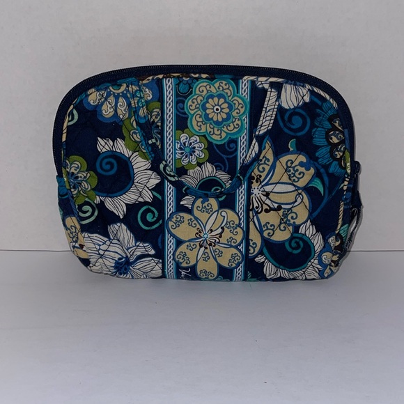 NWOT Vera Bradley Quilted Cosmetic Bag - Picture 1 of 14